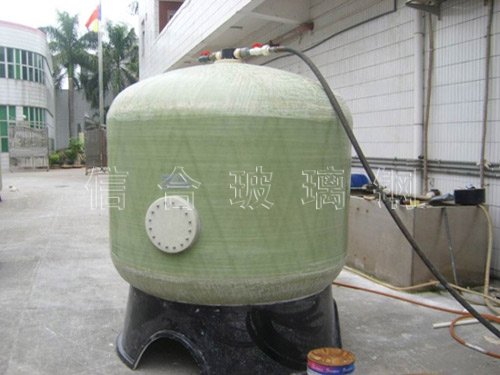 玻璃鋼設(shè)備罐