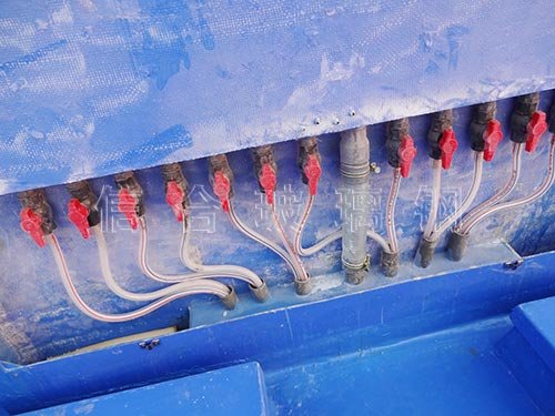 <b>玻璃鋼魚柜</b>